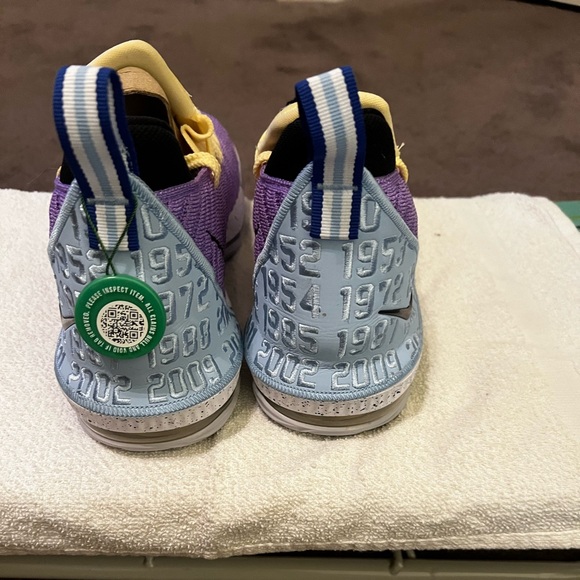 Nike LeBron 16 Lakers Championships. Size 12. New never worn. - Picture 3 of 7